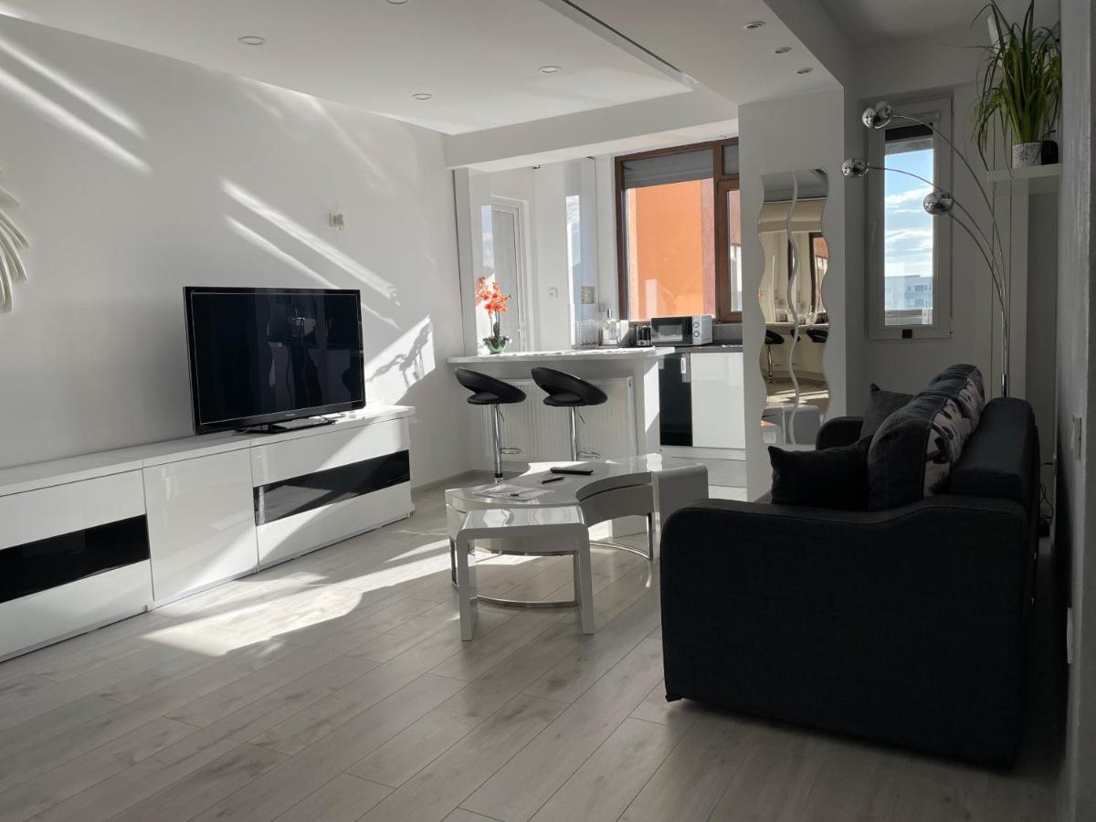 Luxury Two Room Apartment Residence Militari M3 Бухарест Экстерьер фото