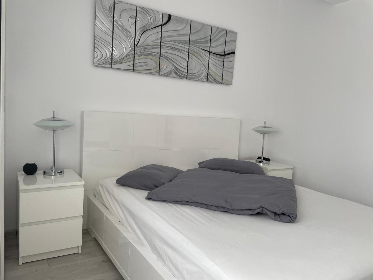 Luxury Two Room Apartment Residence Militari M3 Бухарест Экстерьер фото