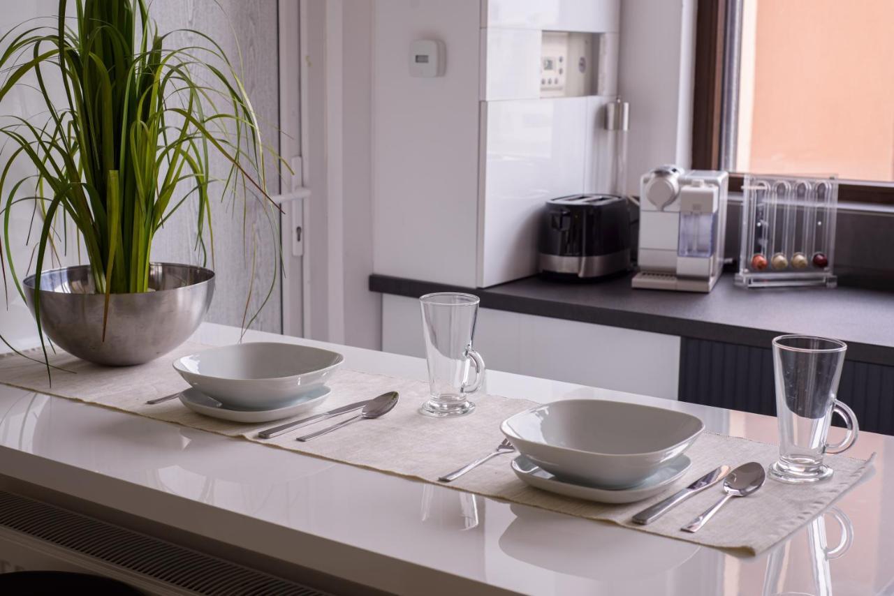 Luxury Two Room Apartment Residence Militari M3 Бухарест Экстерьер фото